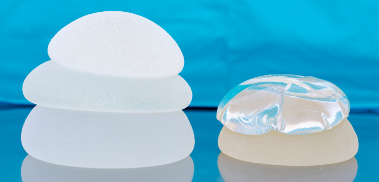 Próteses de silicone nos seios: conheça todos os formatos